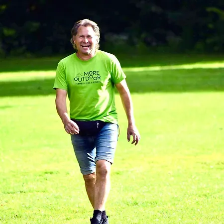 Cozy 1 - Free Parking In The Street Camping